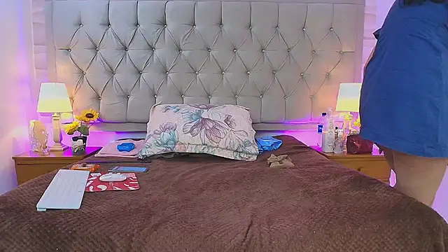 Samanthaafg love online show from 01-17-26, 03:33