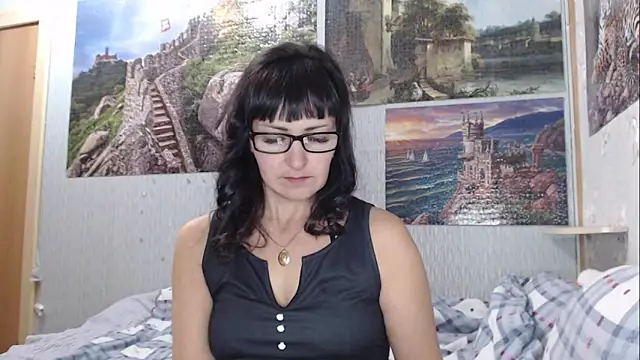 Eila Morigan online show from 12-15-25, 11:36