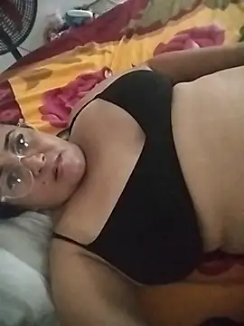 Nini Love  online show from 05-04-26, 07:04