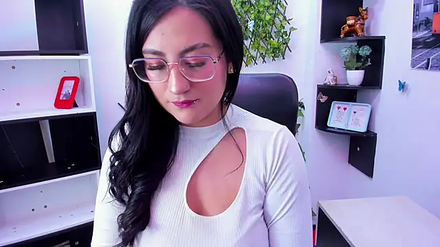 sophi hardd  online show from 02-21-26, 04:19