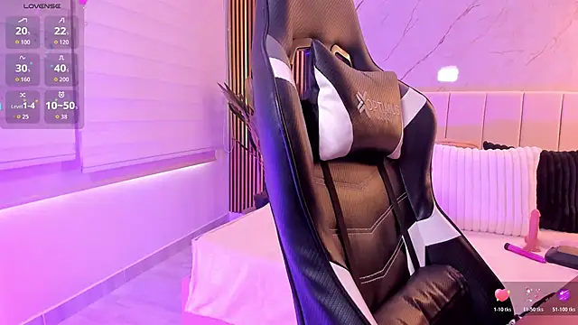 Lyra Black  online show from 02-08-26, 02:53