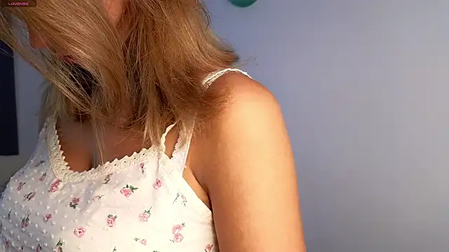 springloveee online show from 05-02-26, 07:52