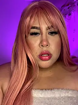 Snapshot of Mia_Carters chatting on 12-21-25, 01:02 Mia Carters online show from 12-21-25, 01:02