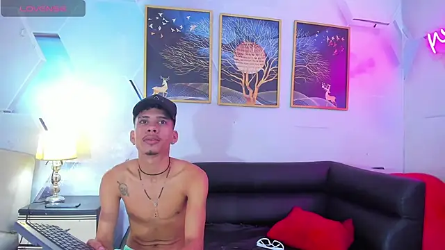 Alex jeins at online show from 03-01-26, 03:25