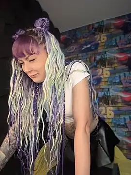 Tattoo  Moon online show from 06-05-26, 06:52