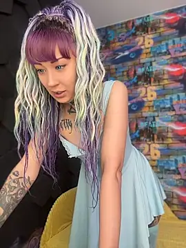 Tattoo  Moon online show from 06-06-26, 01:21