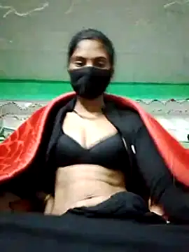 Snapshot of Sapna8080 chatting on 12-22-25, 04:48 Sapna8080 online show from 12-22-25, 04:48