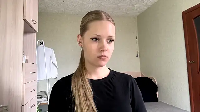 ZaidaSchwarten online show from 03-20-26, 11:37