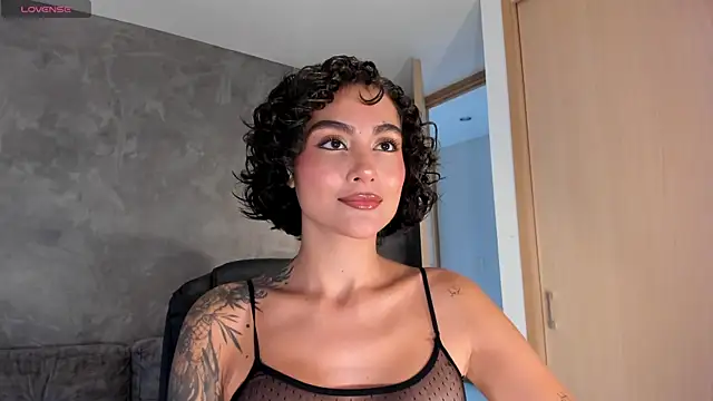 Snapshot of ValerieAustin chatting on 04-15-26, 01:51 ValerieAustin online show from 04-15-26, 01:51