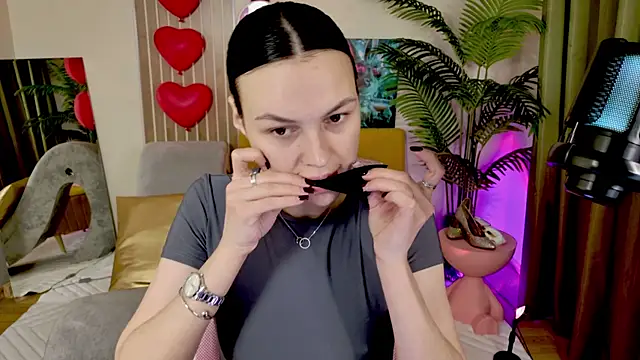 MaxinCarroll online show from 05-07-26, 09:36