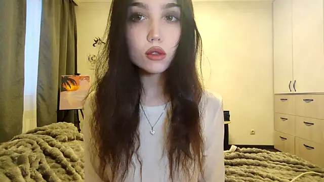 Qwami Amie online show from 12-19-25, 05:47