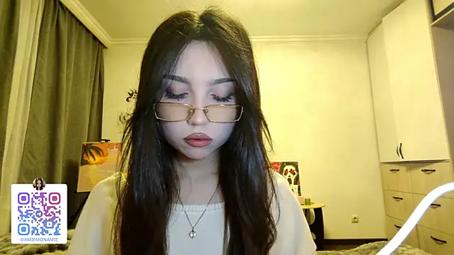 Qwami Amie online show from 01-10-26, 03:52