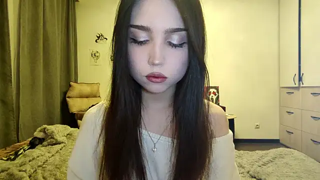 Qwami Amie online show from 02-25-26, 01:21