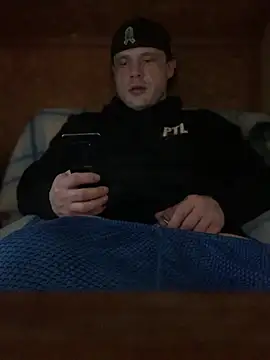 Snapshot of Ldnick69 chatting on 03-17-26, 03:33 Ldnick69 online show from 03-17-26, 03:33