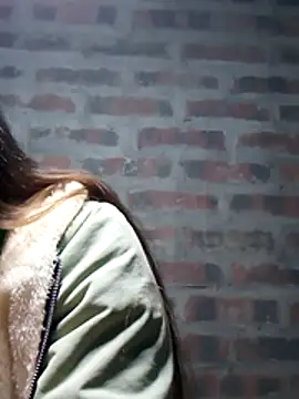 Snapshot of yana-zz chatting on 02-18-26, 11:01 yana-zz online show from 02-18-26, 11:01