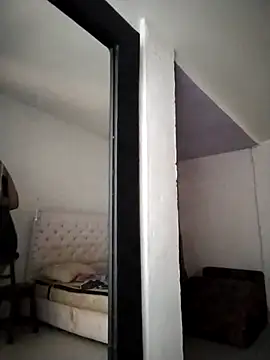 supreme nahomy online show from 01-08-26, 12:40