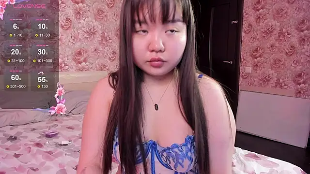 Snapshot of hungrybunny333 chatting on 03-05-26, 05:58 hungrybunny333 online show from 03-05-26, 05:58