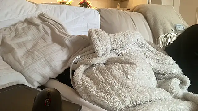 ijustturned18today online show from 01-17-26, 09:14