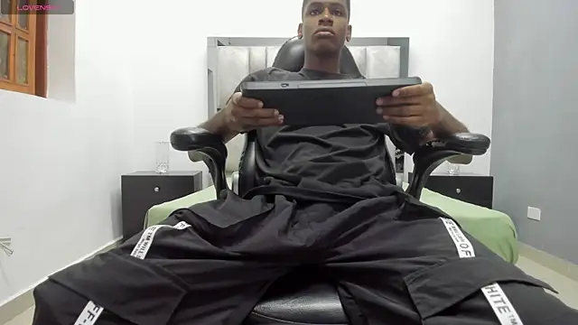 khris  evans online show from 04-24-26, 11:01