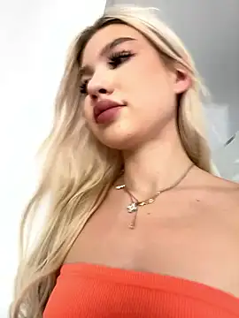 Kiss Aurora  online show from 01-18-26, 08:29