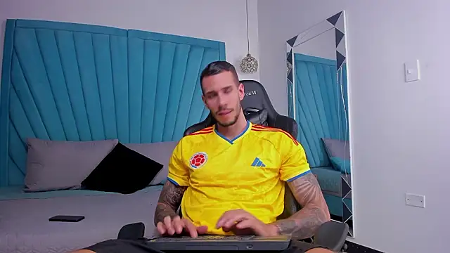 Snapshot of J_king__ chatting on 03-26-26, 10:26 J king online show from 03-26-26, 10:26