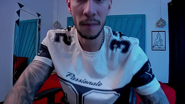 Snapshot of J_king__ chatting on 05-16-26, 01:21 J king online show from 05-16-26, 01:21