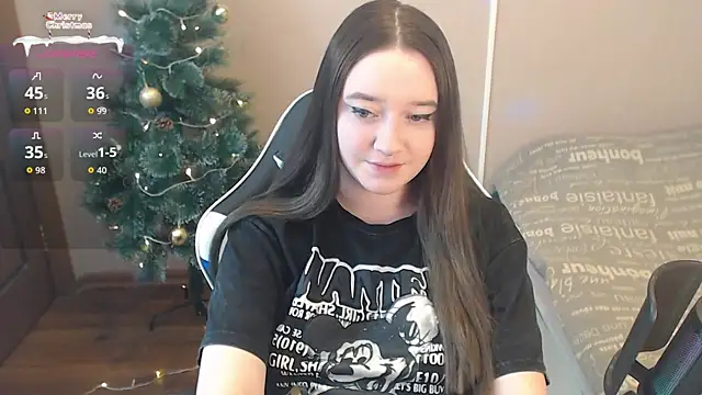 Snapshot of MonicaMoonssss chatting on 12-22-25, 01:52 MonicaMoonssss online show from 12-22-25, 01:52