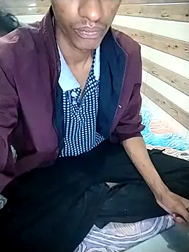 Snapshot of xoupleaura chatting on 12-16-25, 10:31 xoupleaura online show from 12-16-25, 10:31