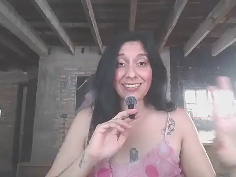 Snapshot of DommeVioleta chatting on 07-06-26, 05:26 DommeVioleta online show from 07-06-26, 05:26