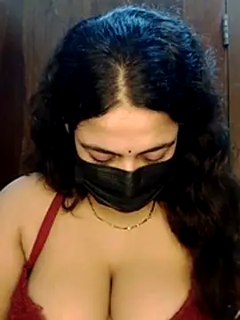 nosrat014 online show from 05-13-26, 05:43