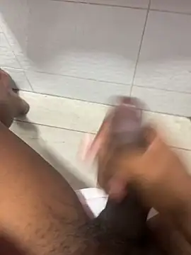 Snapshot of Comeonmyhouse22cm chatting on 02-24-26, 11:47 Comeonmyhouse22cm online show from 02-24-26, 11:47