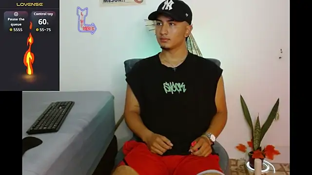 Snapshot of kyro_estrada chatting on 03-07-26, 06:27 kyro estrada online show from 03-07-26, 06:27