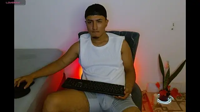 Snapshot of kyro_estrada chatting on 03-09-26, 10:36 kyro estrada online show from 03-09-26, 10:36