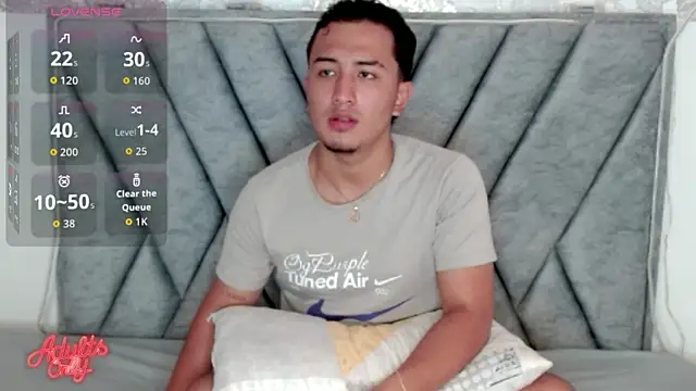 Snapshot of kyro_estrada chatting on 04-06-26, 11:49 kyro estrada online show from 04-06-26, 11:49