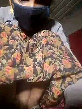 Laxmi9090 online show from 12-22-25, 11:57