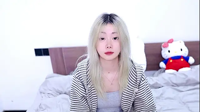 dali83 online show from 12-21-25, 03:30