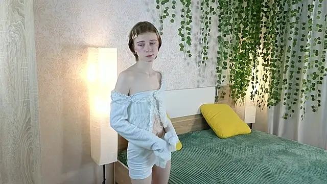 ViollaBloom online show from 12-14-25, 01:55