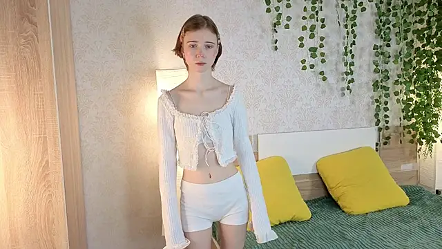 ViollaBloom online show from 12-15-25, 01:43