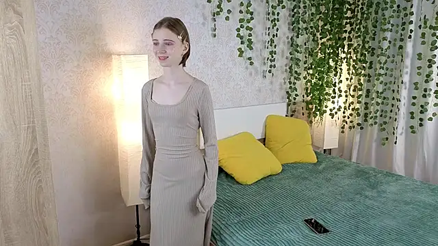 ViollaBloom online show from 12-17-25, 06:58