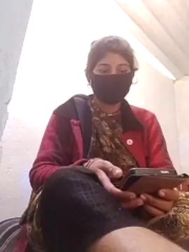 Snapshot of Aaisha_01 chatting on 12-22-25, 05:37 Aaisha 01 online show from 12-22-25, 05:37