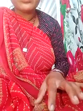 Snapshot of Aaisha_01 chatting on 02-14-26, 06:54 Aaisha 01 online show from 02-14-26, 06:54