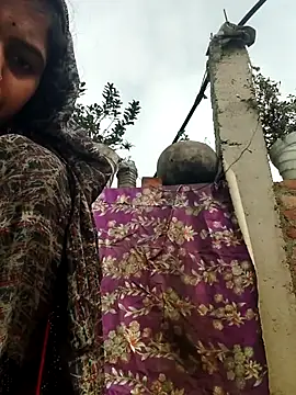 Snapshot of Aanshi_01 chatting on 01-08-26, 09:00 Aanshi 01 online show from 01-08-26, 09:00