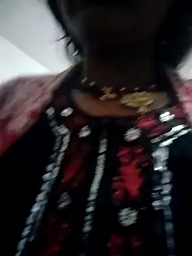 Snapshot of Aanshi_01 chatting on 01-14-26, 04:34 Aanshi 01 online show from 01-14-26, 04:34