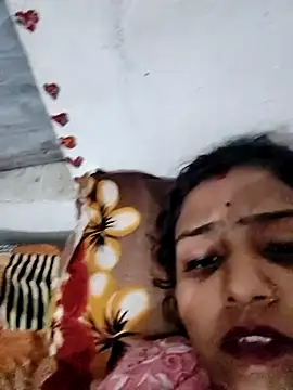 Snapshot of Aanshi_01 chatting on 01-16-26, 04:44 Aanshi 01 online show from 01-16-26, 04:44