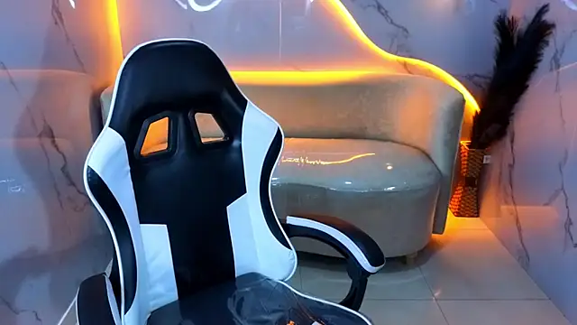 Sofi Adams Tx online show from 01-31-26, 07:56