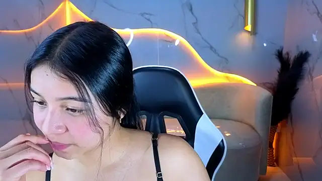 Sofi Adams Tx online show from 02-09-26, 08:13