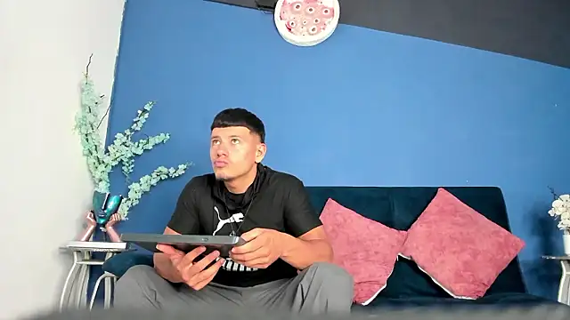 MagnusKnight  online show from 02-20-26, 01:44