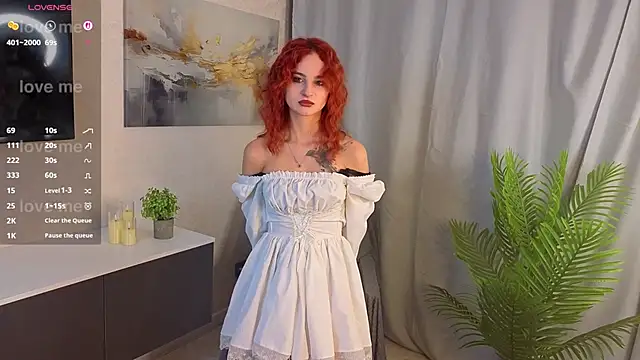 NaidaGresco online show from 12-19-25, 03:02