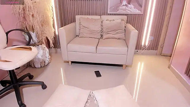 Snapshot of Sensual_shannell chatting on 03-14-26, 03:01 Sensual shannell online show from 03-14-26, 03:01