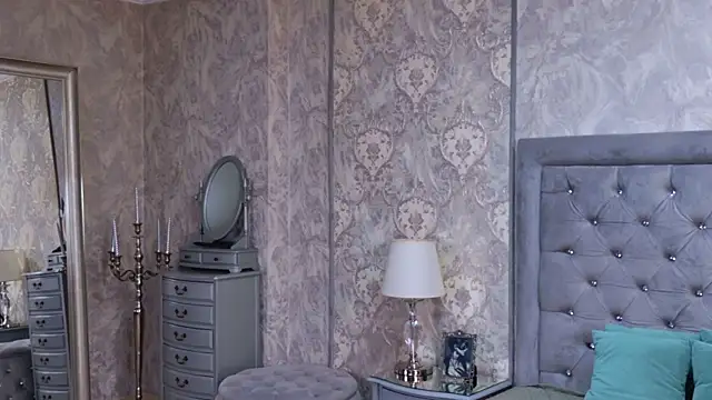 DonnaKlein online show from 04-24-26, 06:10